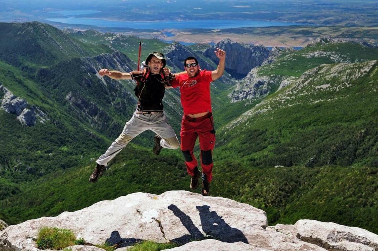 Apartmani Mala Sirena Maslenica Buitenkant foto